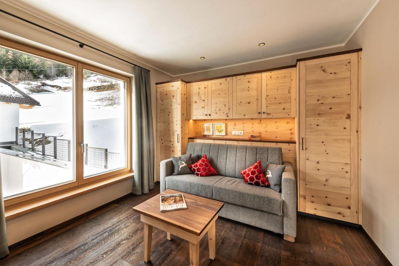 Silent Luxury Chalet Laiet St. Valentin auf der Haid Exteriör bild