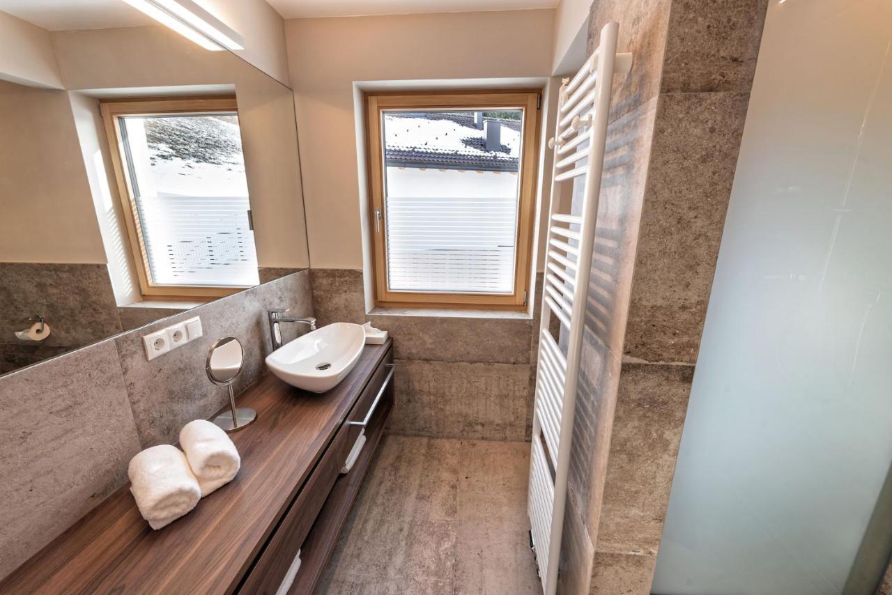 Silent Luxury Chalet Laiet St. Valentin auf der Haid Exteriör bild