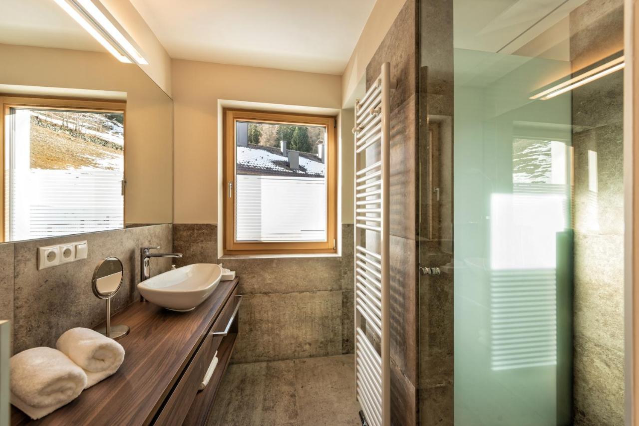 Silent Luxury Chalet Laiet St. Valentin auf der Haid Exteriör bild